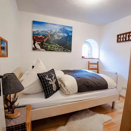 Hoglhaus & Malerwinkel * Mittenwald