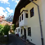 Hoglhaus & Malerwinkel Semesterbostad Mittenwald