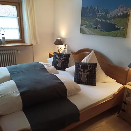 Hoglhaus & Malerwinkel Tatil Evi